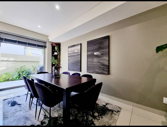 3 BEDROOM TOWNHOUSE TO LET IN OAKLANDS